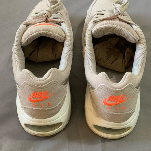 Nike Air Max Command Premium String Metallic Gold 7.5 Sneakers - Picture 5 of 6